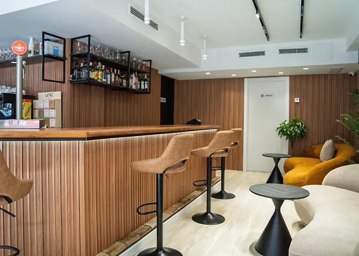 Mefolinkel Suits Hotel