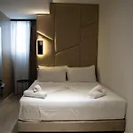 Mefolinkel Suits Hotel *