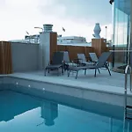 Ξενοδοχείο Mefolinkel Suits